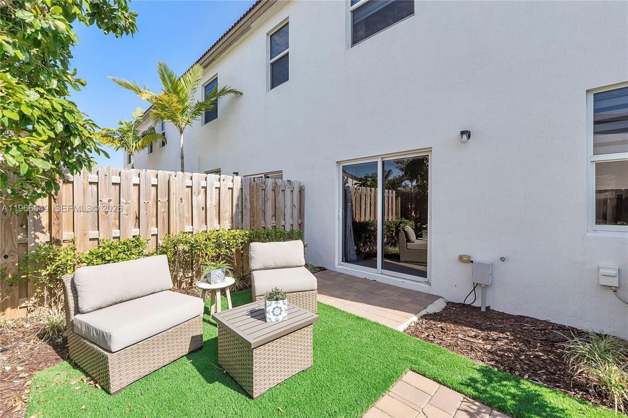 2361 NW 125th St , Miami, FL 33167 Photo