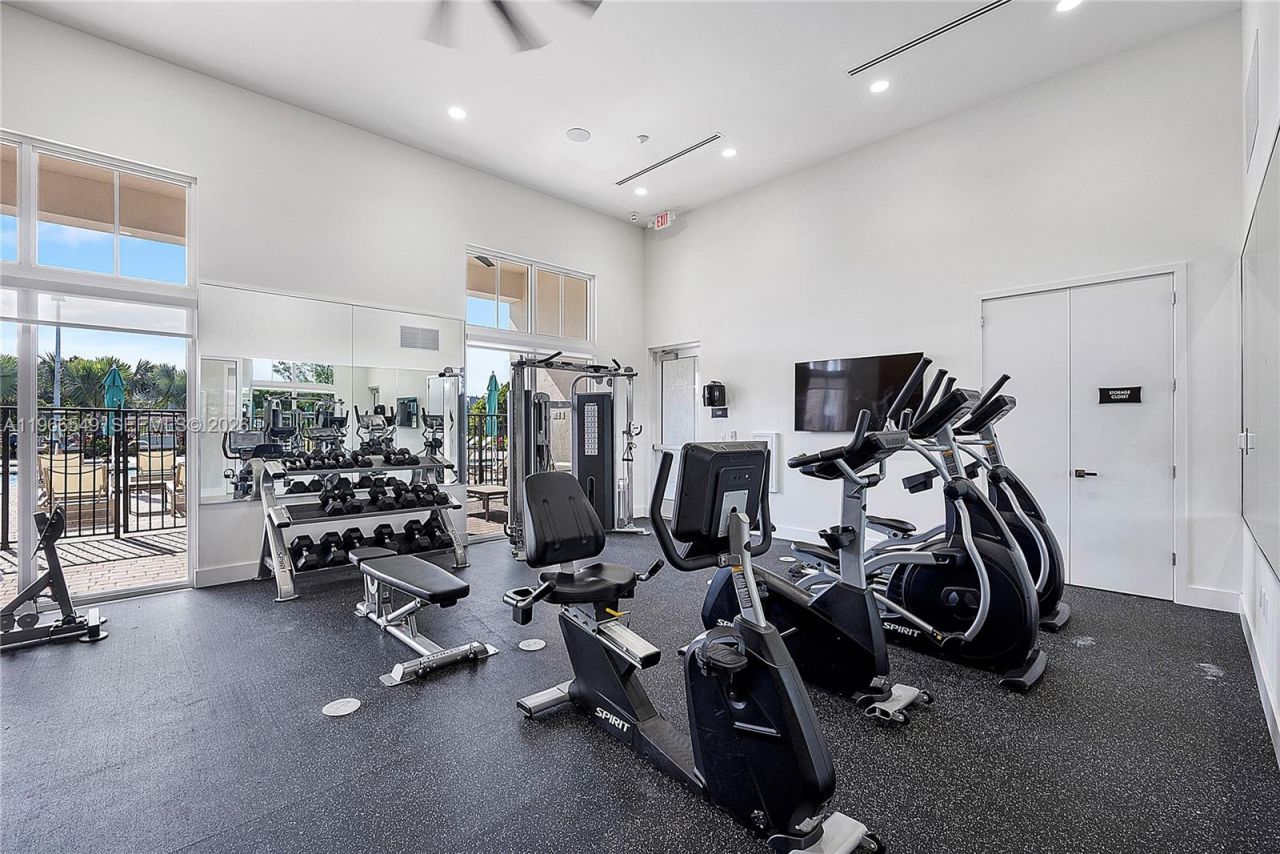 2361 NW 125th St , Miami, FL 33167 Photo