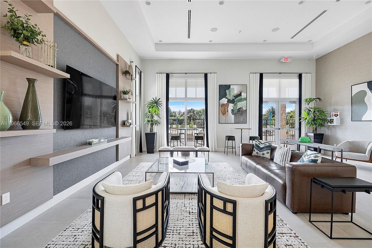 2361 NW 125th St , Miami, FL 33167 Photo