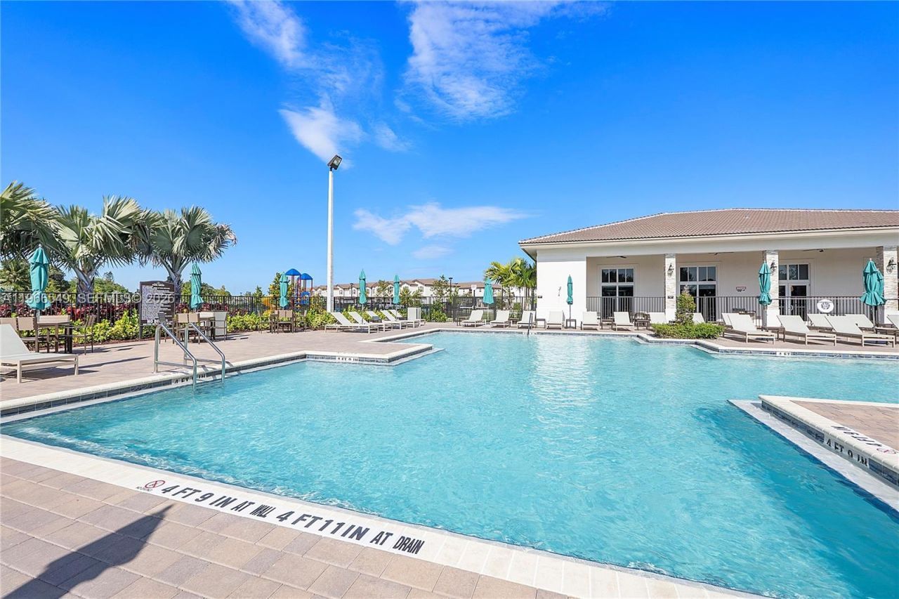 2361 NW 125th St , Miami, FL 33167 Photo