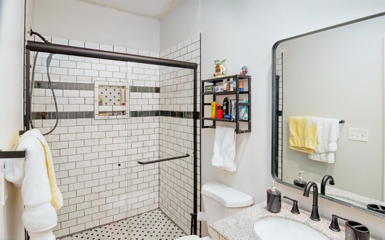 108 Howard St. Photo 15