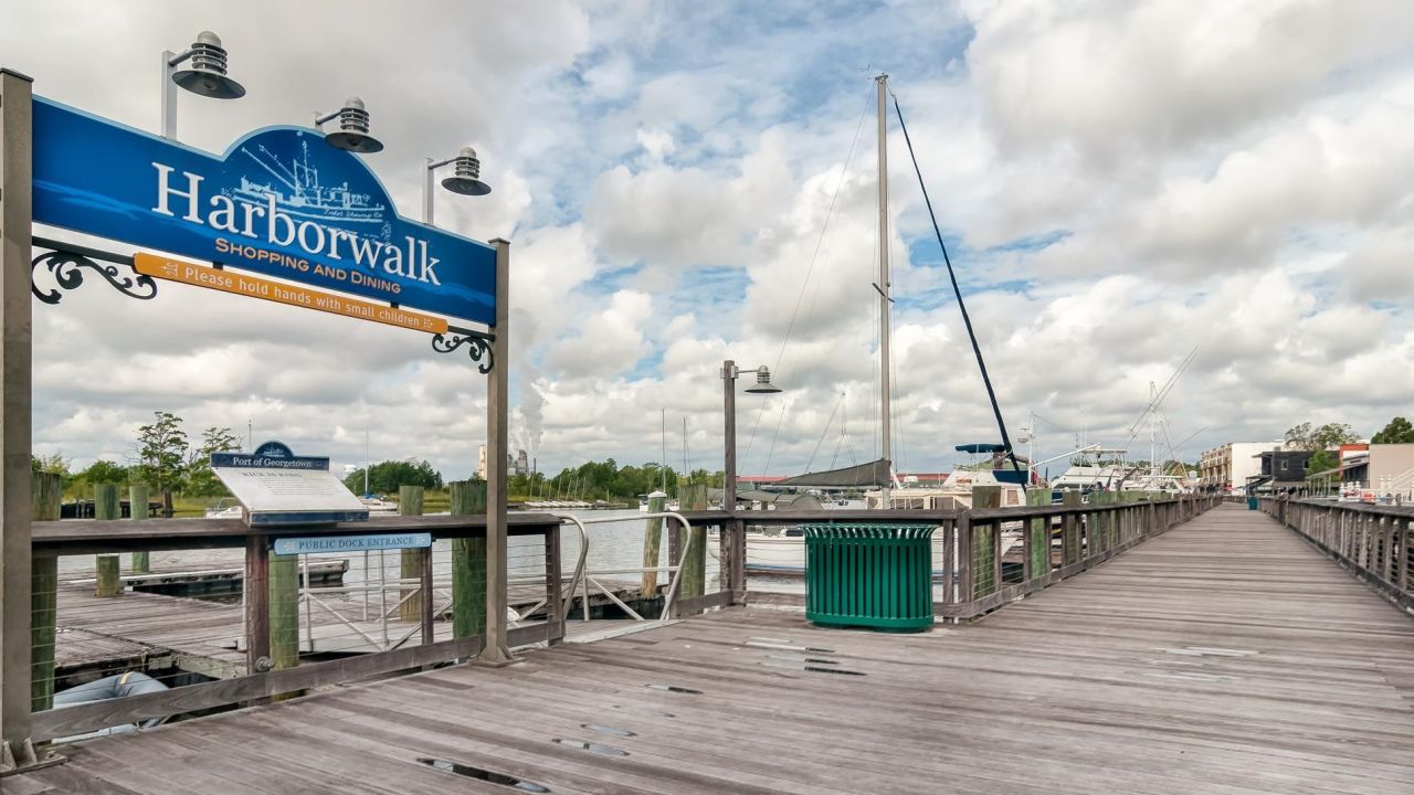 108 Howard St. Photo 24