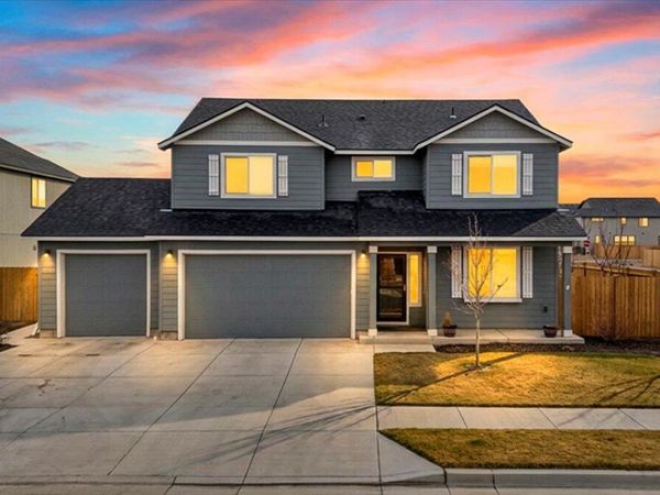 3308 NW 9th Street, Redmond, OR 97756