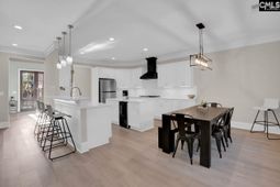 201 Edgewood Drive  photo 4