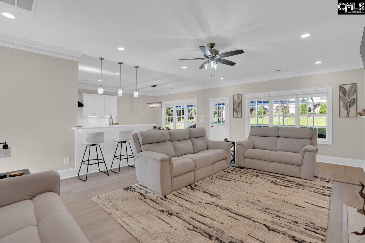 201 Edgewood Drive  Photo 8