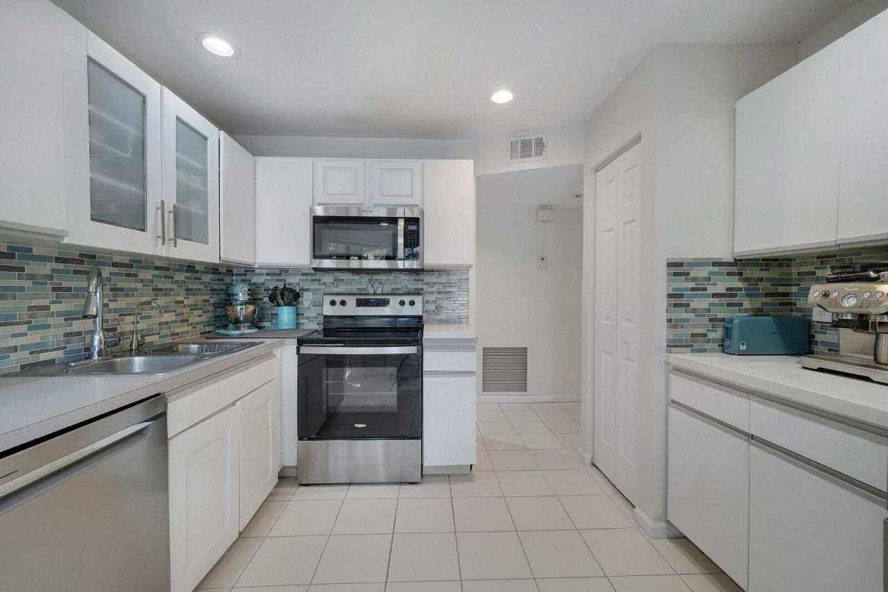 5521 Coach House Circle, Unit D, Boca Raton, FL 33486 Photo