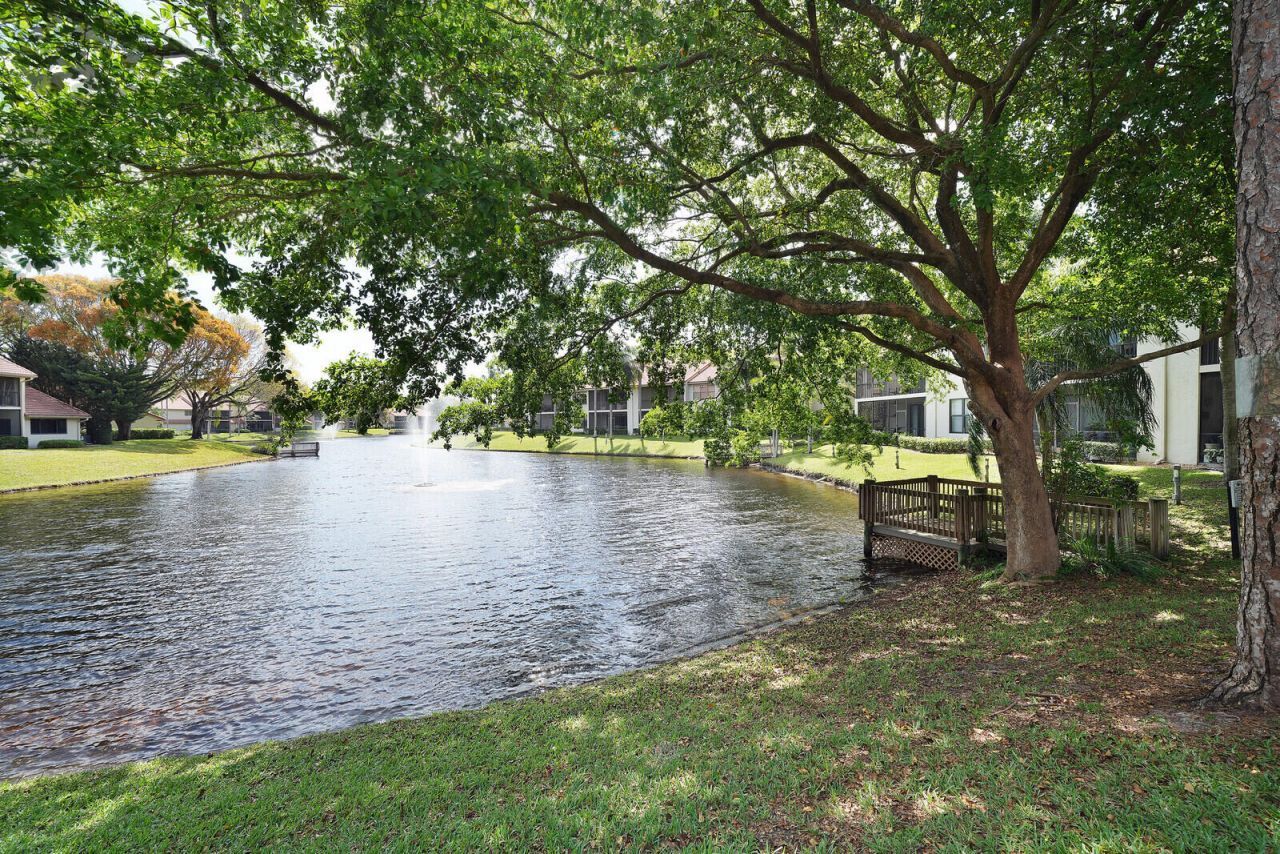5521 Coach House Circle, Unit D, Boca Raton, FL 33486 Photo