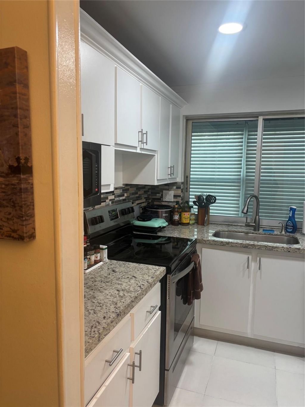 9081 Lime Bay Boulevard, Unit 211, Tamarac, FL 33321 Photo