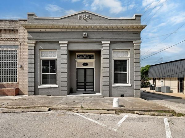 104 Hoxie ST S, Coupland, TX 78615