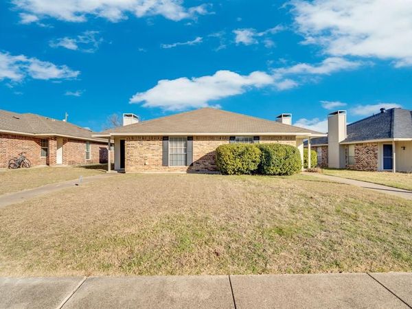 907 Potomac Drive, Lancaster, TX 75134