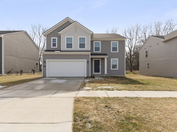 616 Countryside Drive, Chelsea, MI 48118