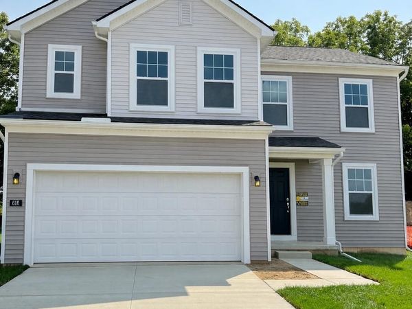 616 Countryside Drive, Chelsea, MI 48118
