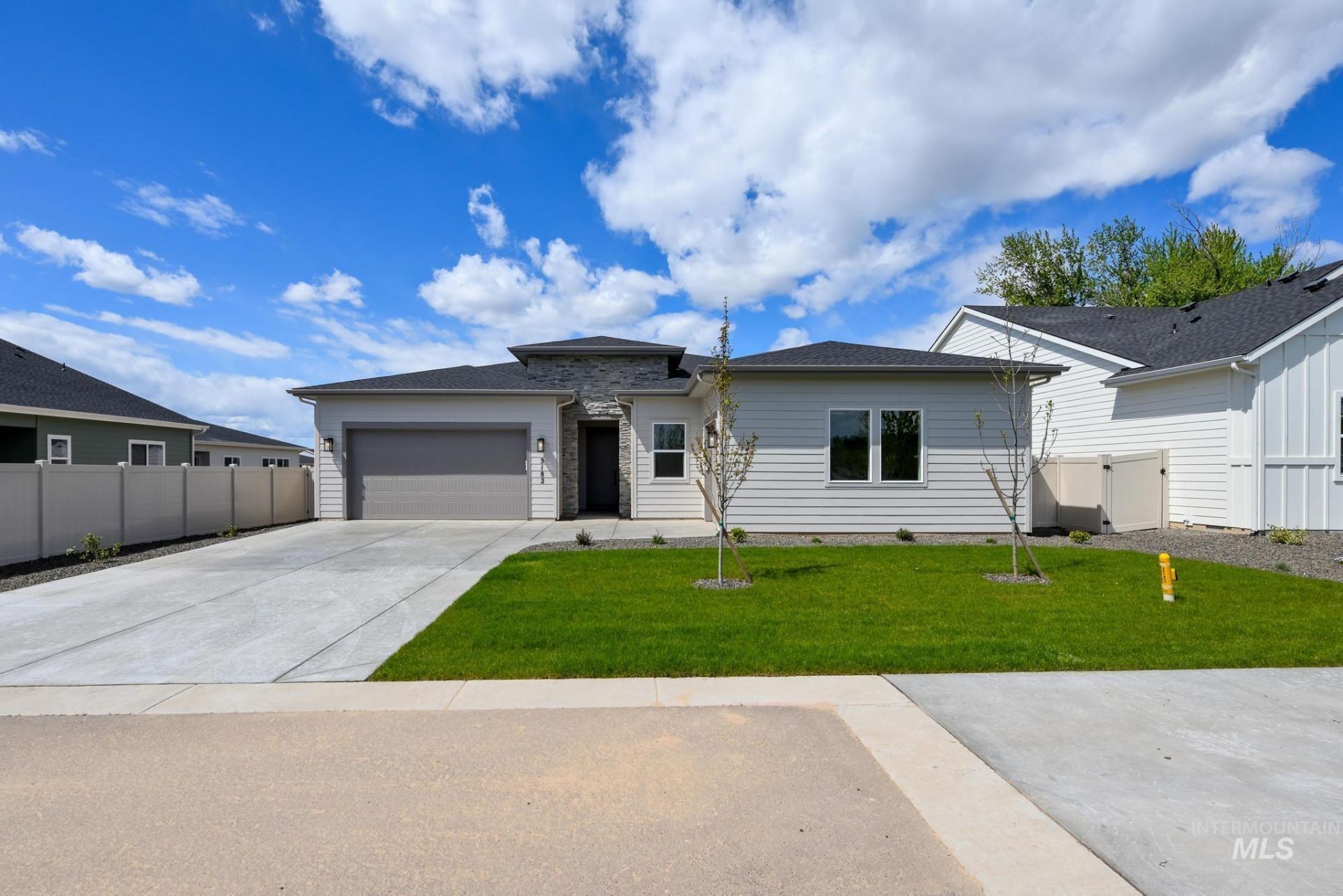 5182 W River Oaks Dr, Meridian, ID 83646 Main Photo