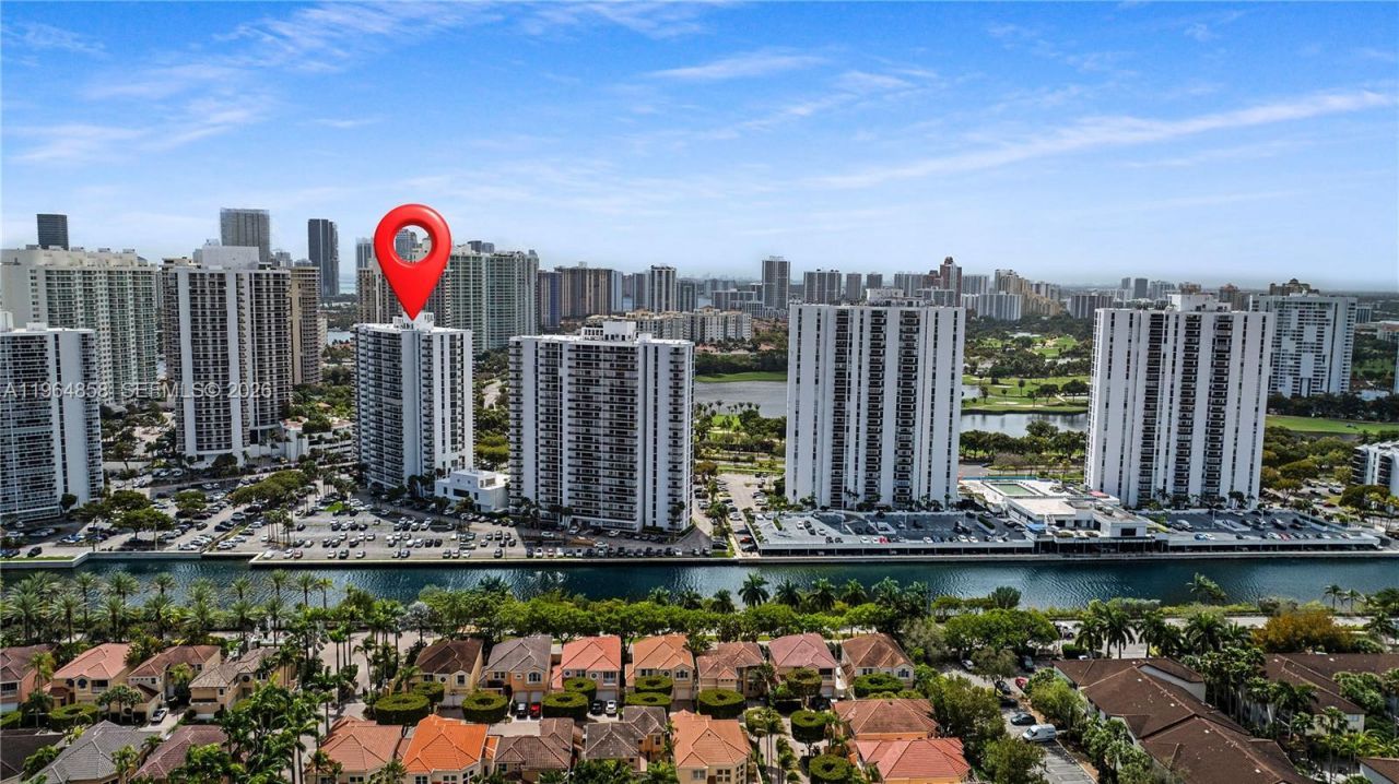 3731 N Country Club Dr , Unit 229, Aventura, FL 33180 Photo