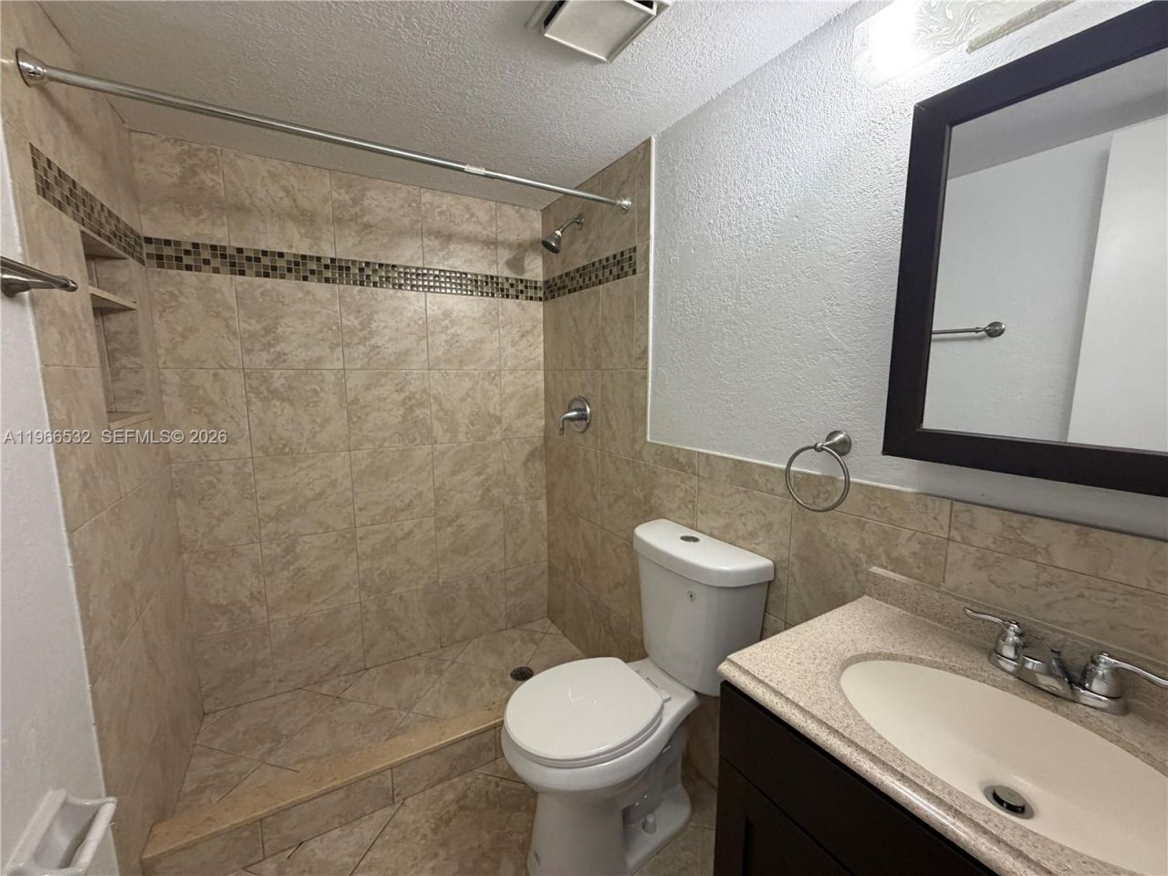 104 Gardens Dr, Unit 203, Pompano Beach, FL 33069 Photo