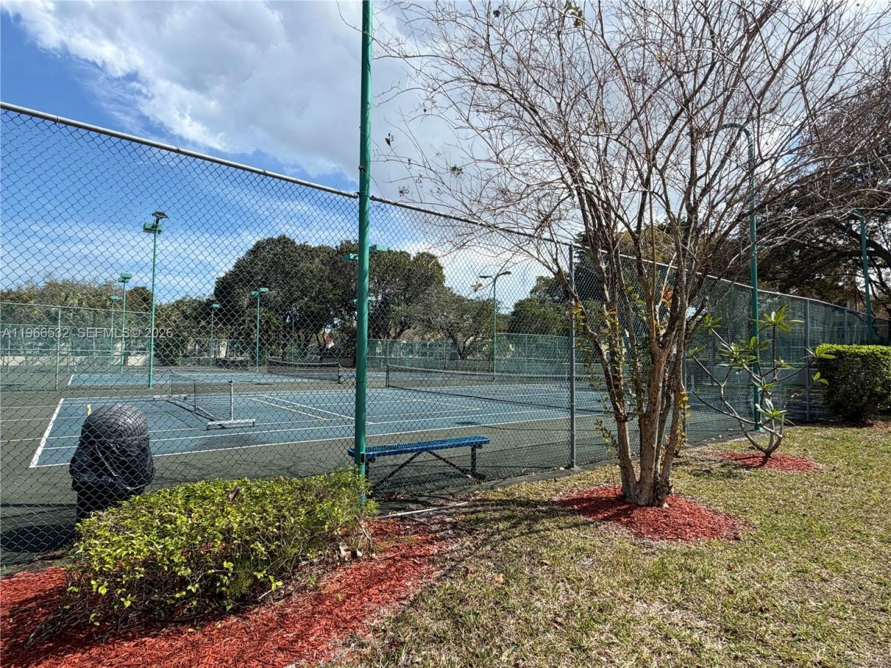 104 Gardens Dr, Unit 203, Pompano Beach, FL 33069 Photo