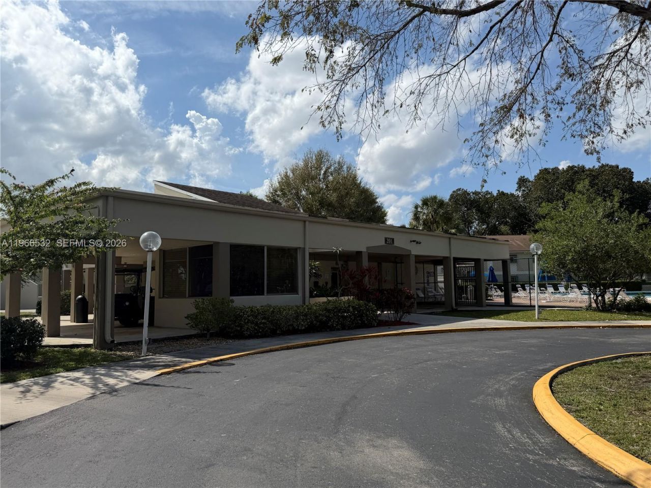 104 Gardens Dr, Unit 203, Pompano Beach, FL 33069 Photo