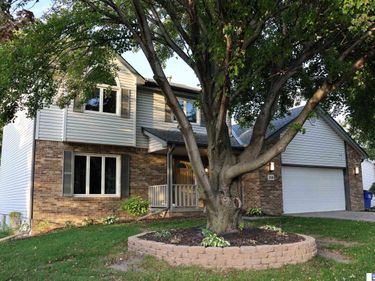 3036 Laredo Drive, Lincoln, NE 68516