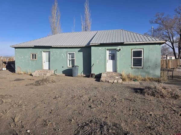 9 S Garcia Street, Center, CO 81125