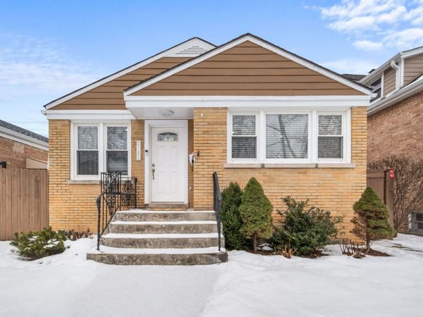 2121 N 75th Avenue, Elmwood Park, IL 60707