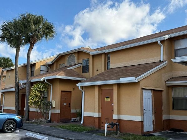 2511 NW 56th Avenue, Unit 11-25, Lauderhill, FL 33313