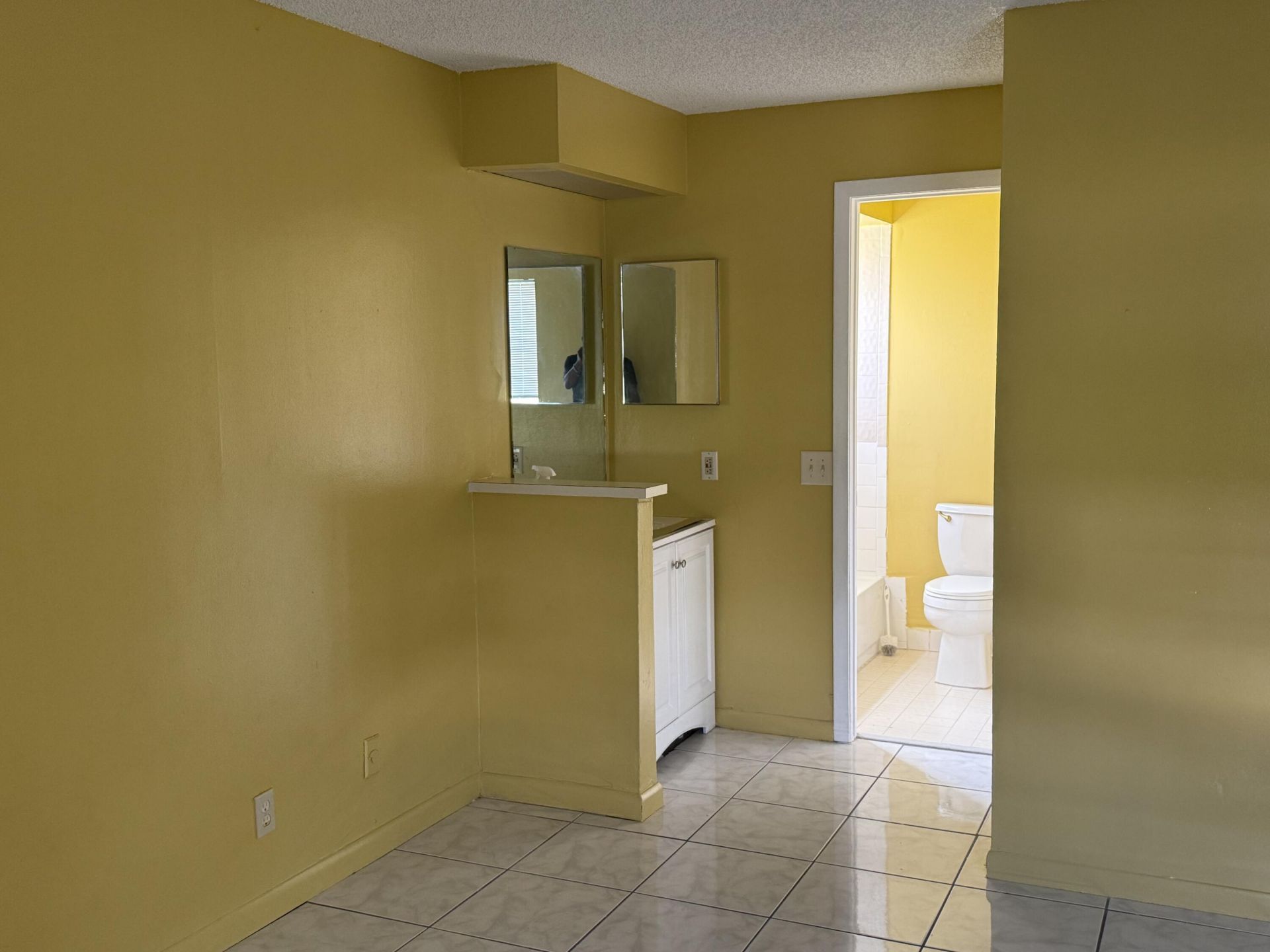 2511 NW 56th Avenue, Unit 111, Lauderhill, FL 33313 Photo