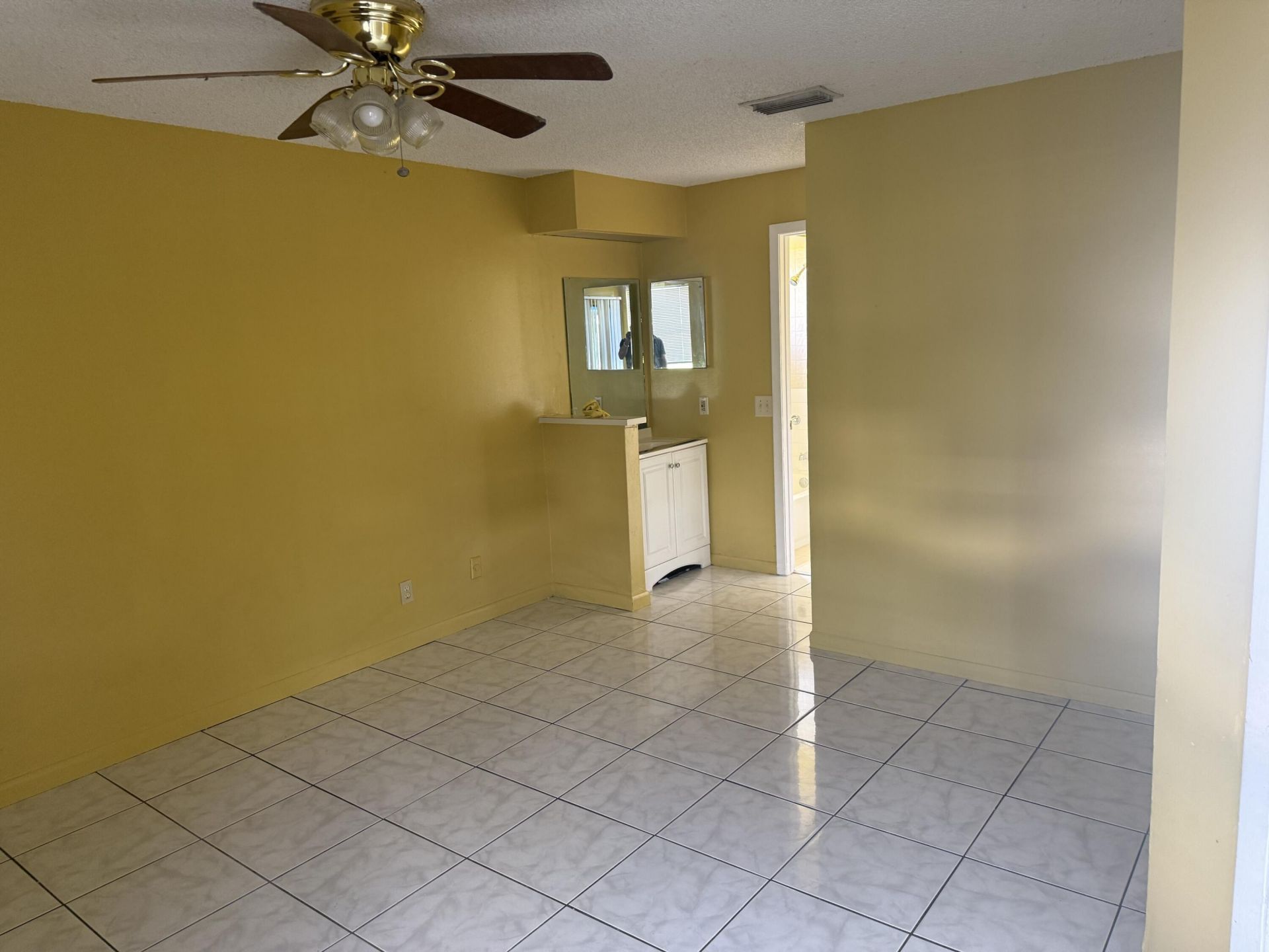 2511 NW 56th Avenue, Unit 111, Lauderhill, FL 33313 Photo