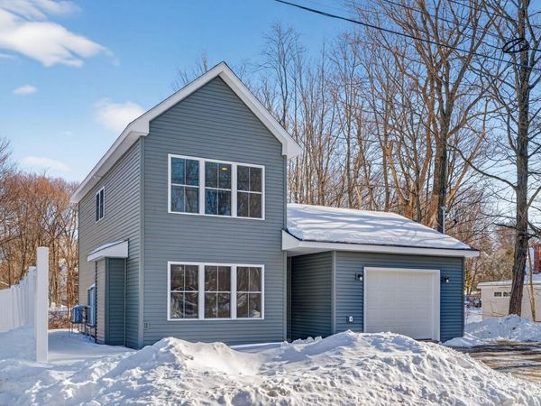 38 Oak Street, Gardiner, ME 04345