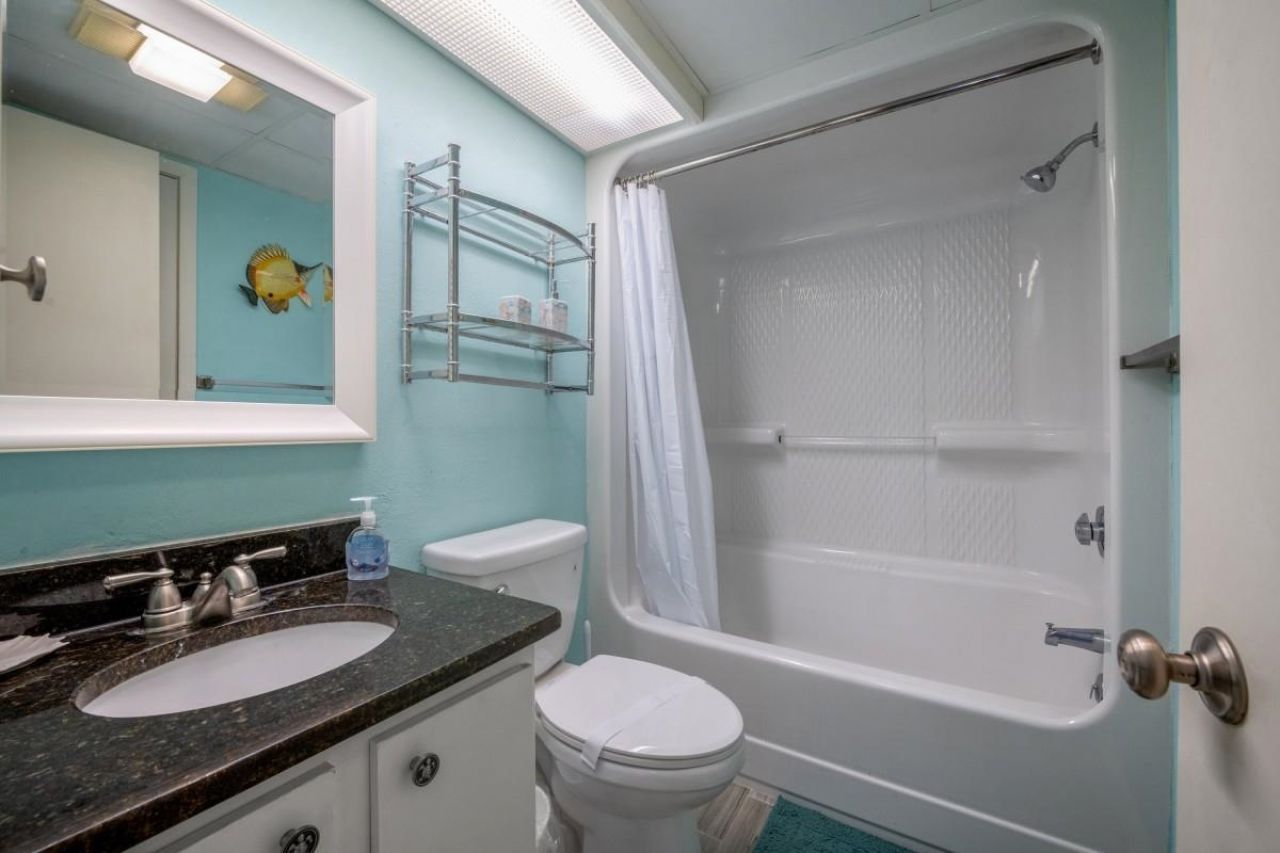 4800 S Ocean Dr.  Photo 10