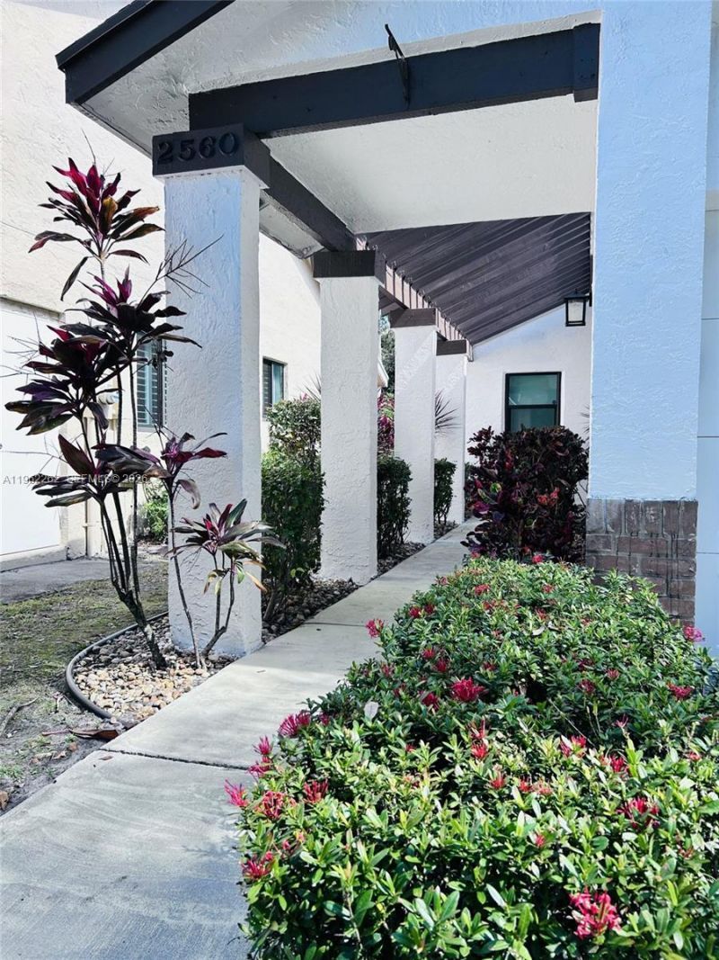 2560 Calamondin Cir , Coconut Creek, FL 33063 Photo