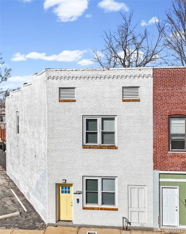 7725 Ivory Avenue, Saint Louis, MO 63111 Main Photo