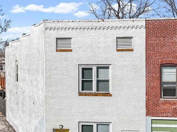 7725 Ivory Avenue, St Louis, MO 63111