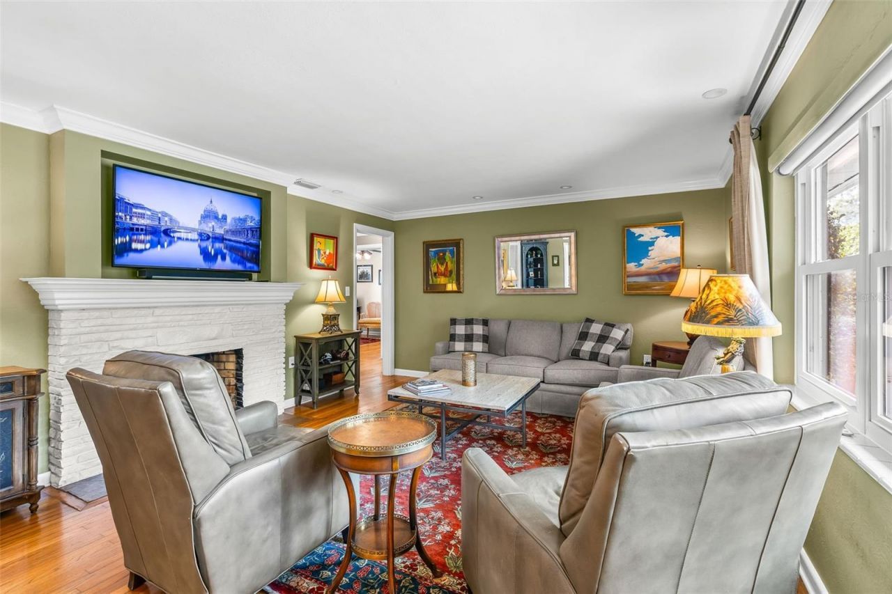 1500 E Crooked Lake Drive, Eustis, FL 32726 Photo