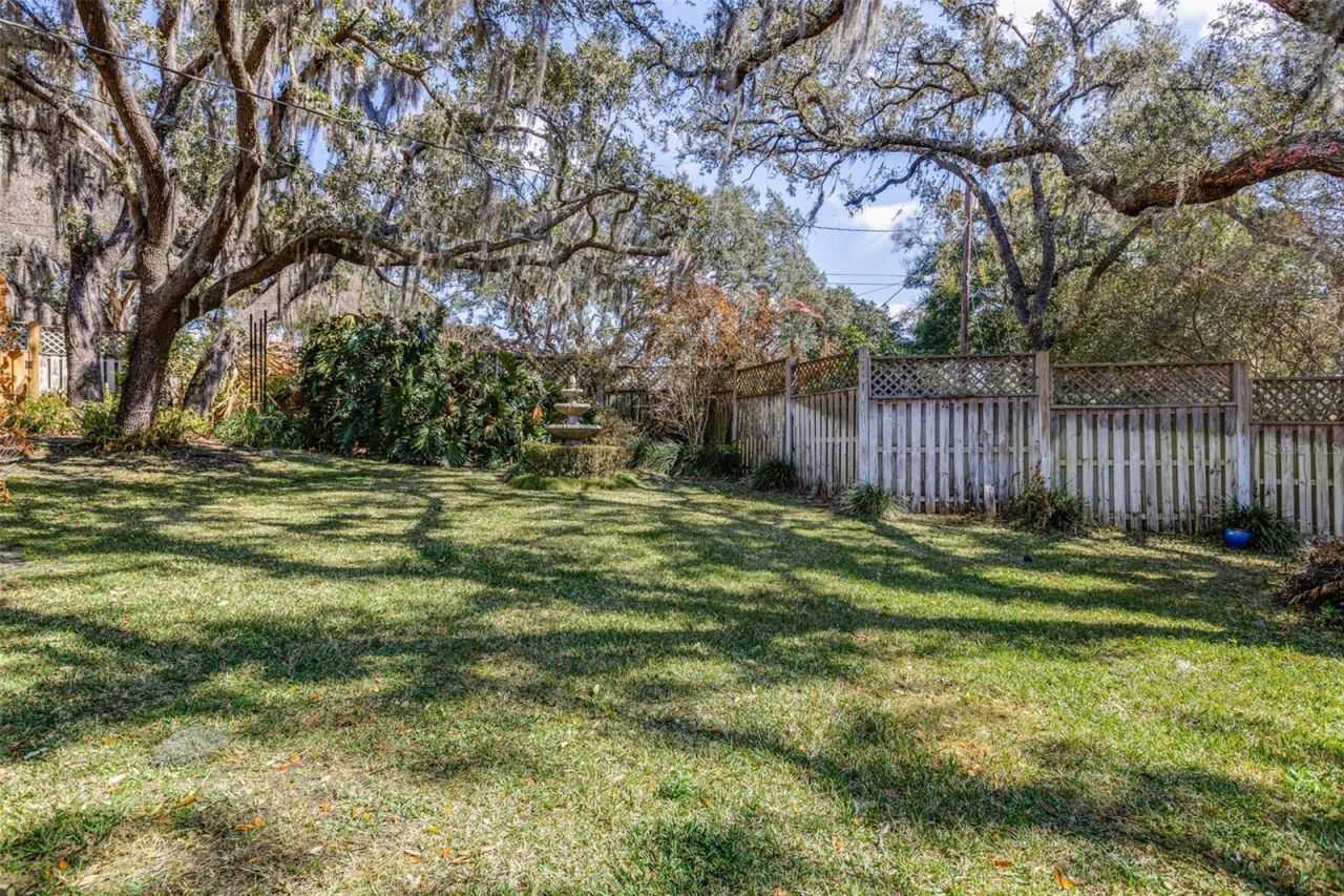 1500 E Crooked Lake Drive, Eustis, FL 32726 Photo