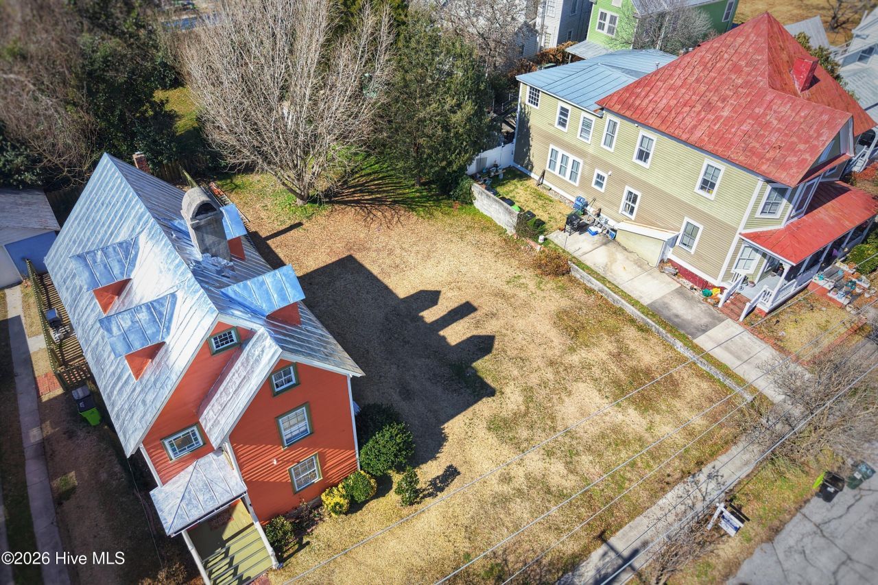 411 Hancock Street, New Bern, NC 28560 Main Photo