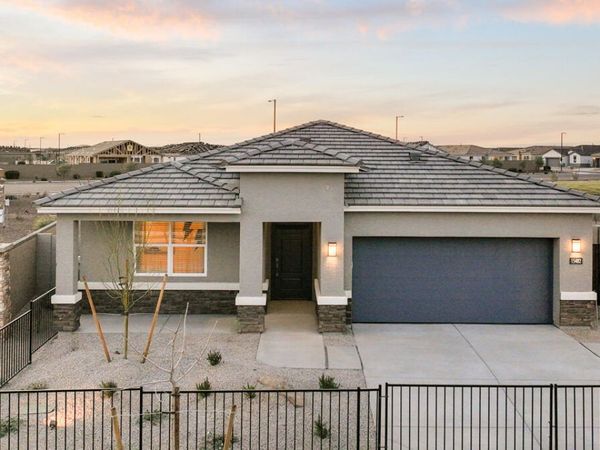 15482 W DESERT HOLLOW Drive, Surprise, AZ 85387