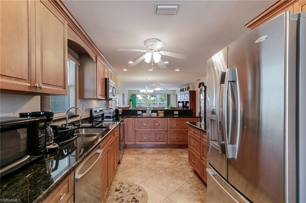 208 Cape Coral Pkwy E, Unit 208, Cape Coral, FL 33904 Photo