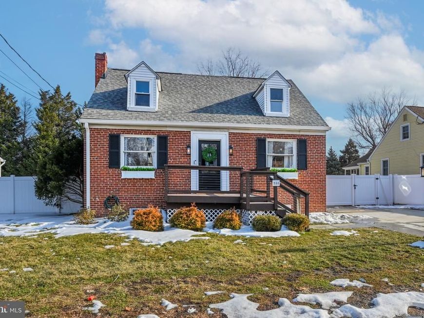 233 Kenwood Road, Pasadena, MD 21122 Main Photo