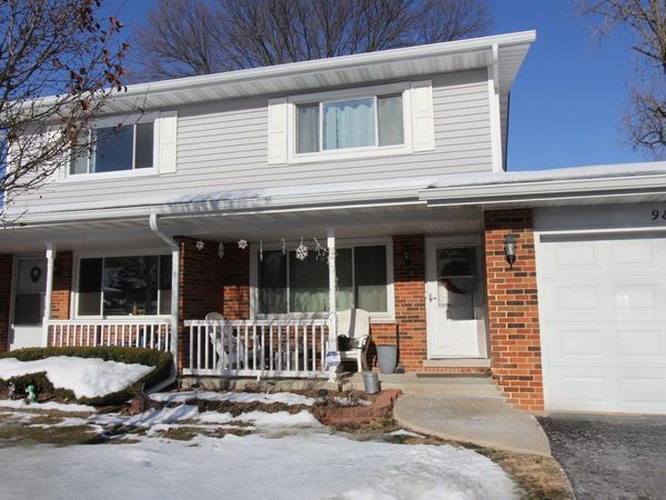 98 Wiltshire Court, Schaumburg, IL 60193