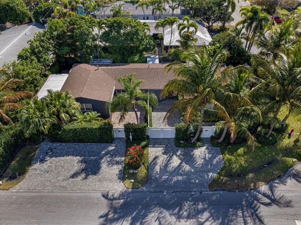 2000 NE 18th Street, Fort Lauderdale, FL 33305