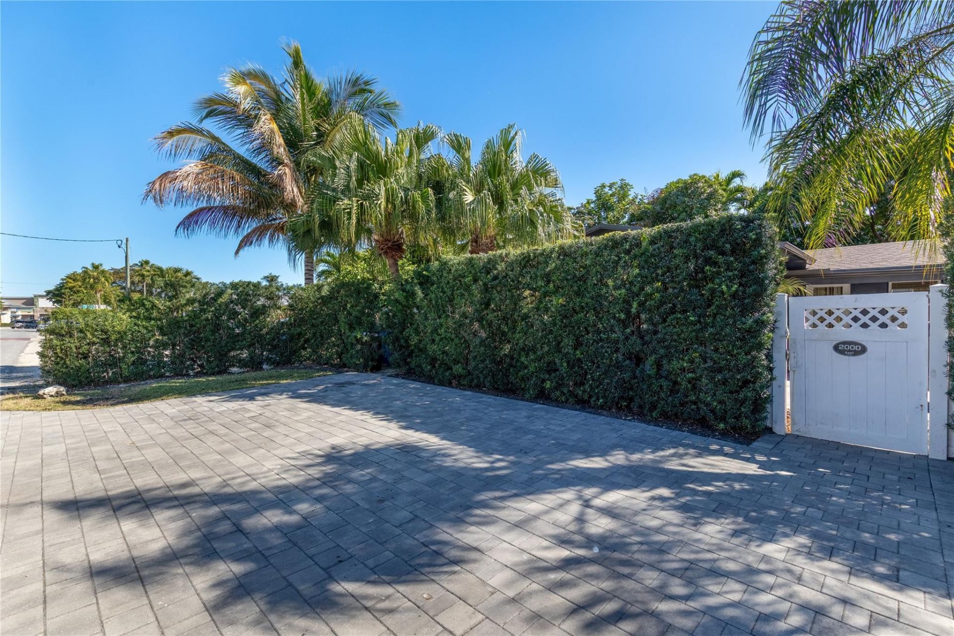 2000 NE 18th Street, Fort Lauderdale, FL 33305 Photo