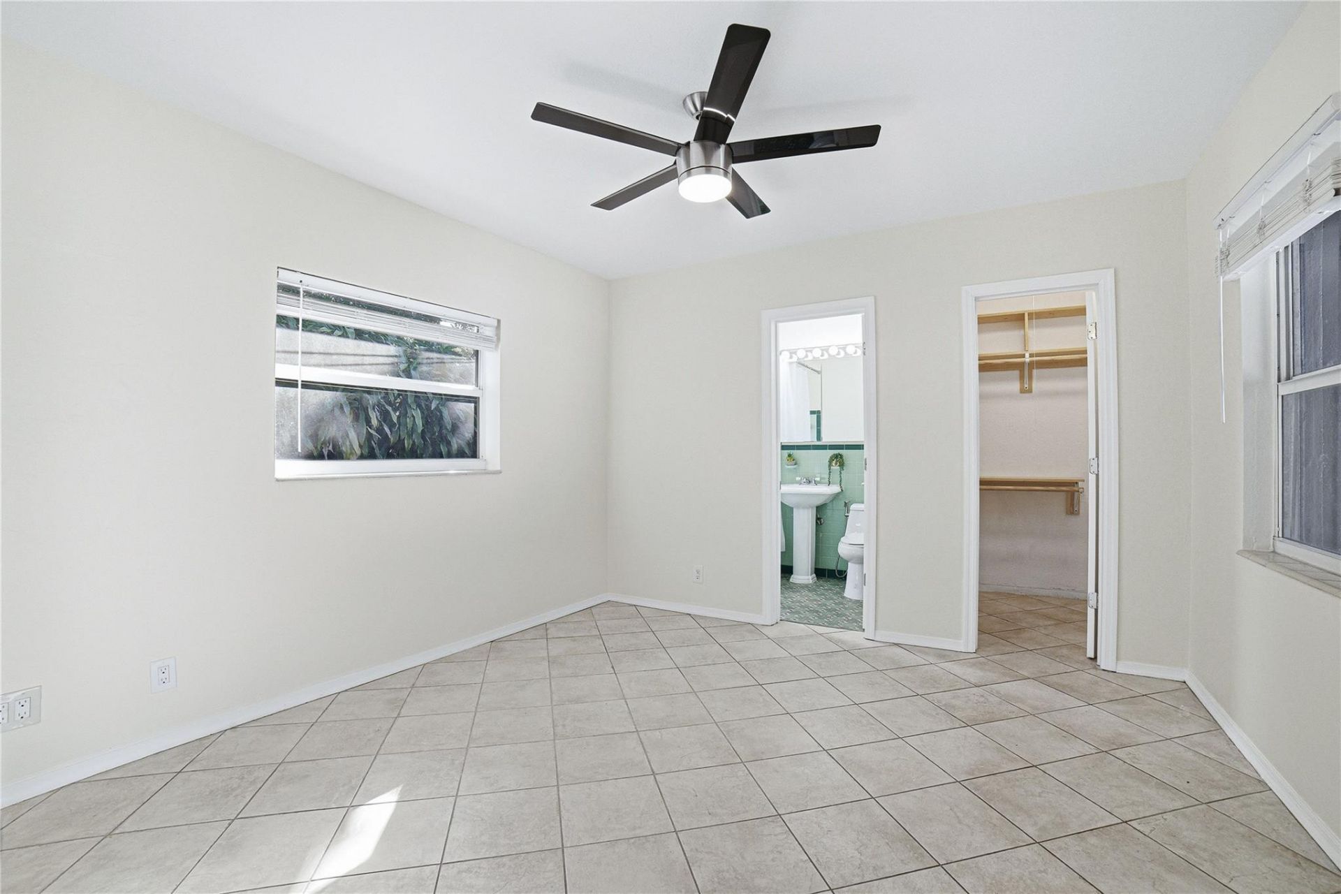 2000 NE 18th Street, Fort Lauderdale, FL 33305 Photo