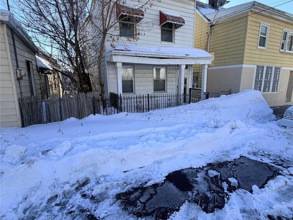 92 Vineyard Avenue , Yonkers, NY 10703