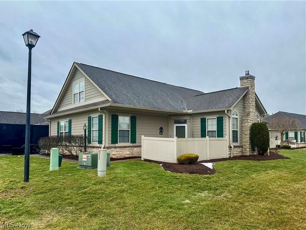 404 River Glen Drive NE, Warren, OH 44484