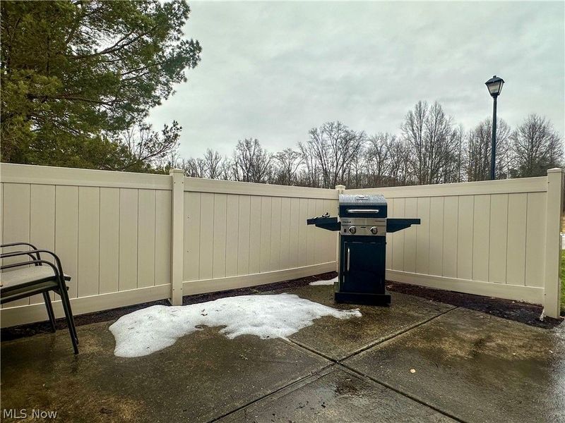 404 River Glen Drive NE, Warren, OH 44484 Photo 3