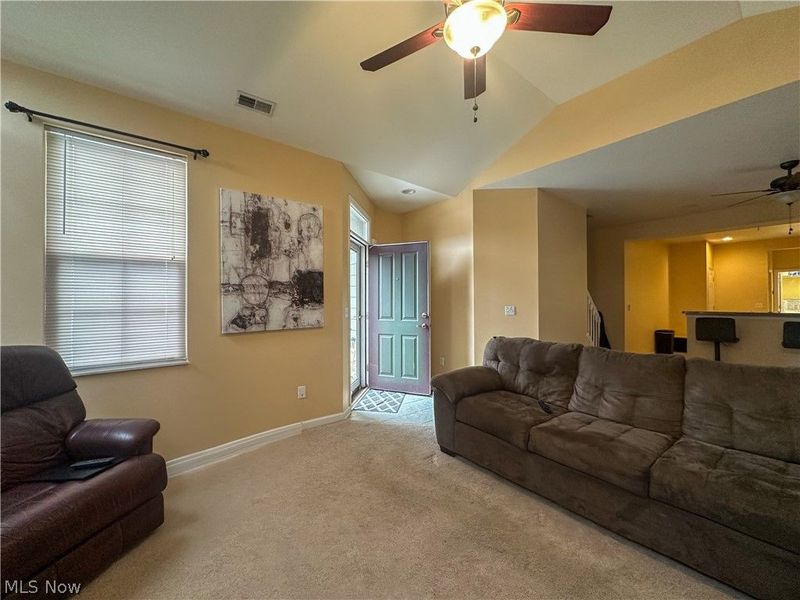 404 River Glen Drive NE, Warren, OH 44484 Photo 6