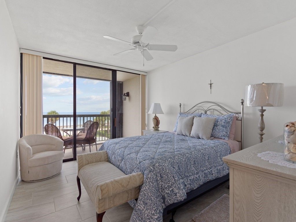 4141 Ocean Drive, Unit 402, Vero Beach, FL 32963 Photo
