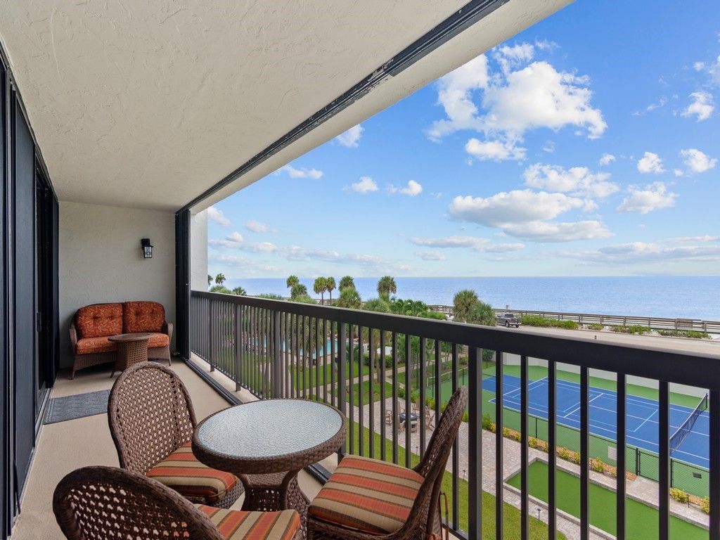 4141 Ocean Drive, Unit 402, Vero Beach, FL 32963 Photo