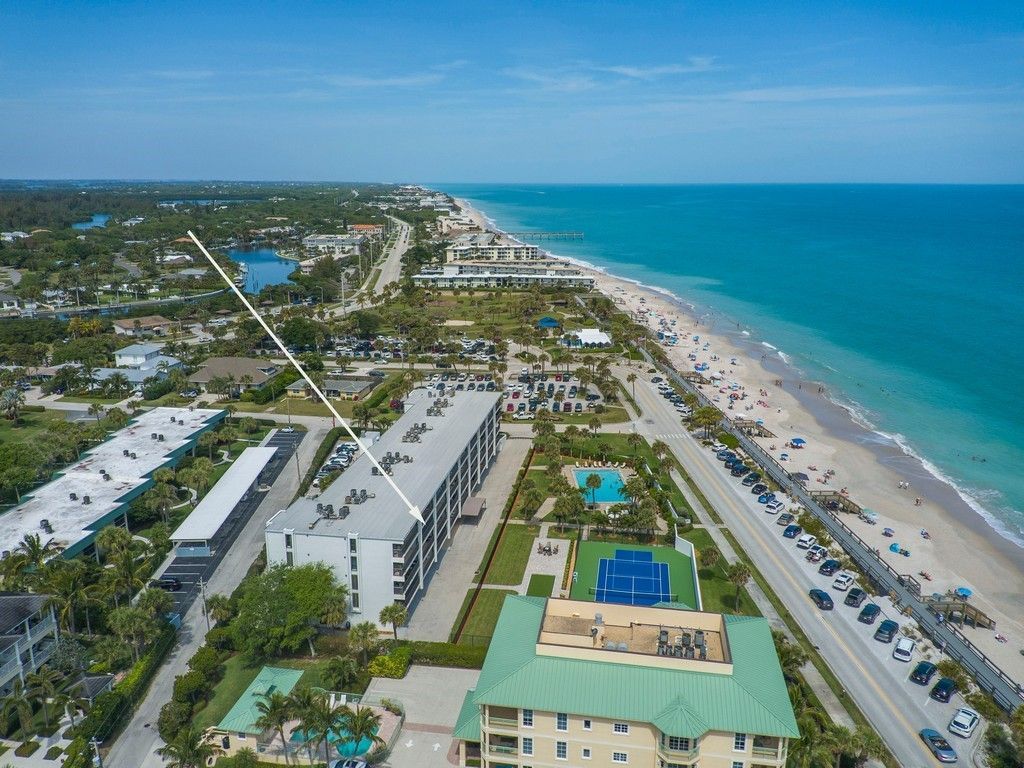 4141 Ocean Drive, Unit 402, Vero Beach, FL 32963 Photo