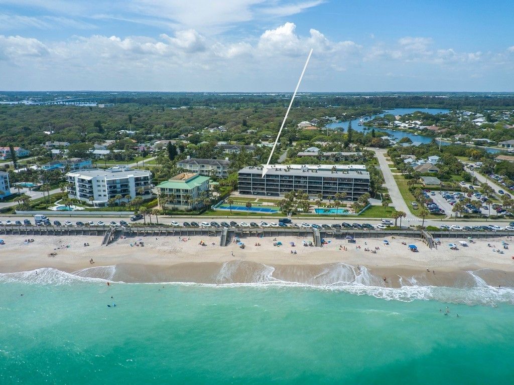 4141 Ocean Drive, Unit 402, Vero Beach, FL 32963 Photo
